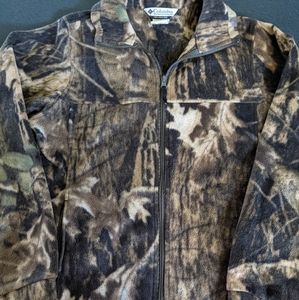 Small camouflage Columbia zip up fleece